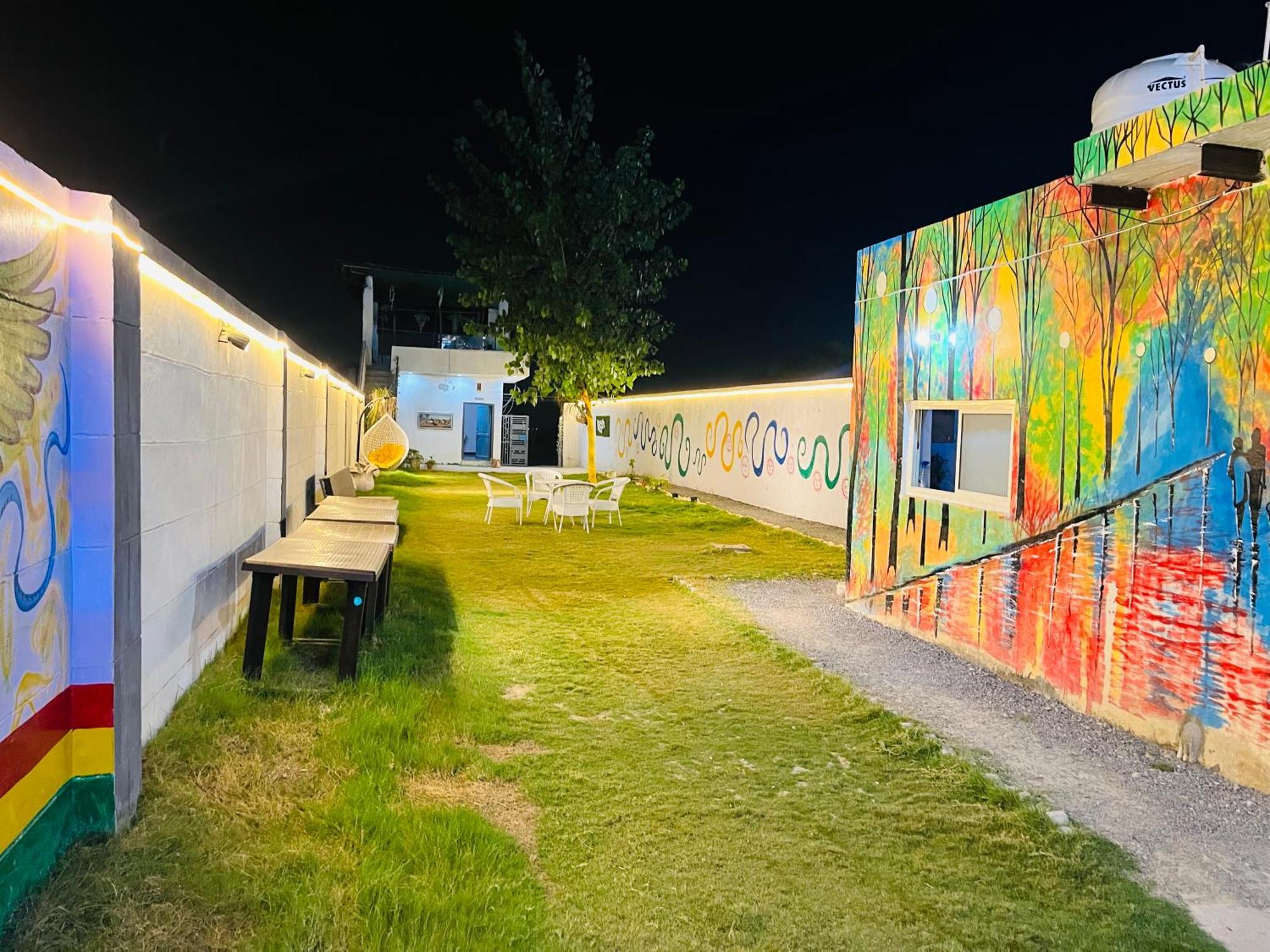 Shimmer Farms Faridabad Exterior foto